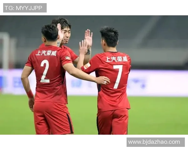 重庆足球队以96分领跑世界锦标赛积分榜展现强大实力